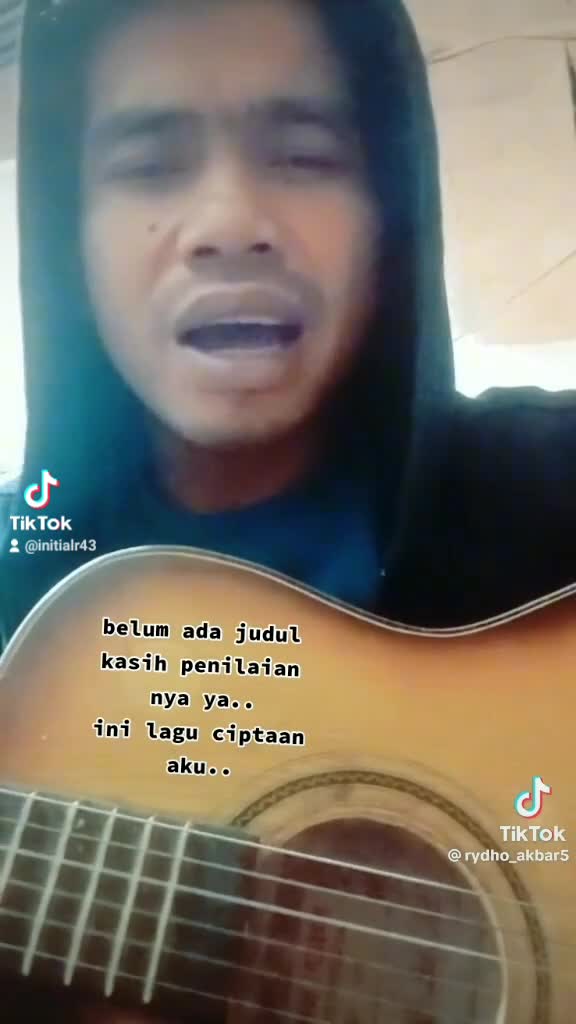 ridho akbar,29 thn, asal pematang siantar. ini lagu ciptaan saya sendiri mudah mudahan pada suka ya?? mahon dukungan nya teman teman.. 🙏🙏