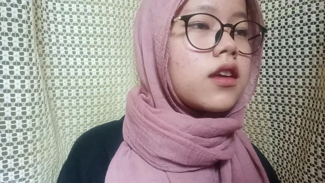 LILIS DAYANA, 20 TAHUN ASAL KOTA BANDUNG (YA HABIBAL QOLBI) 
