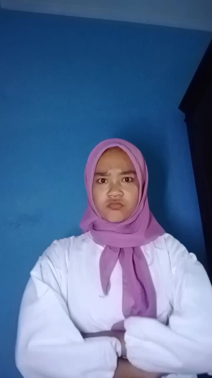 NOVITA NELA APRILIANI CIREBON JAWA BARAT 15Tahun #Akting calengs 