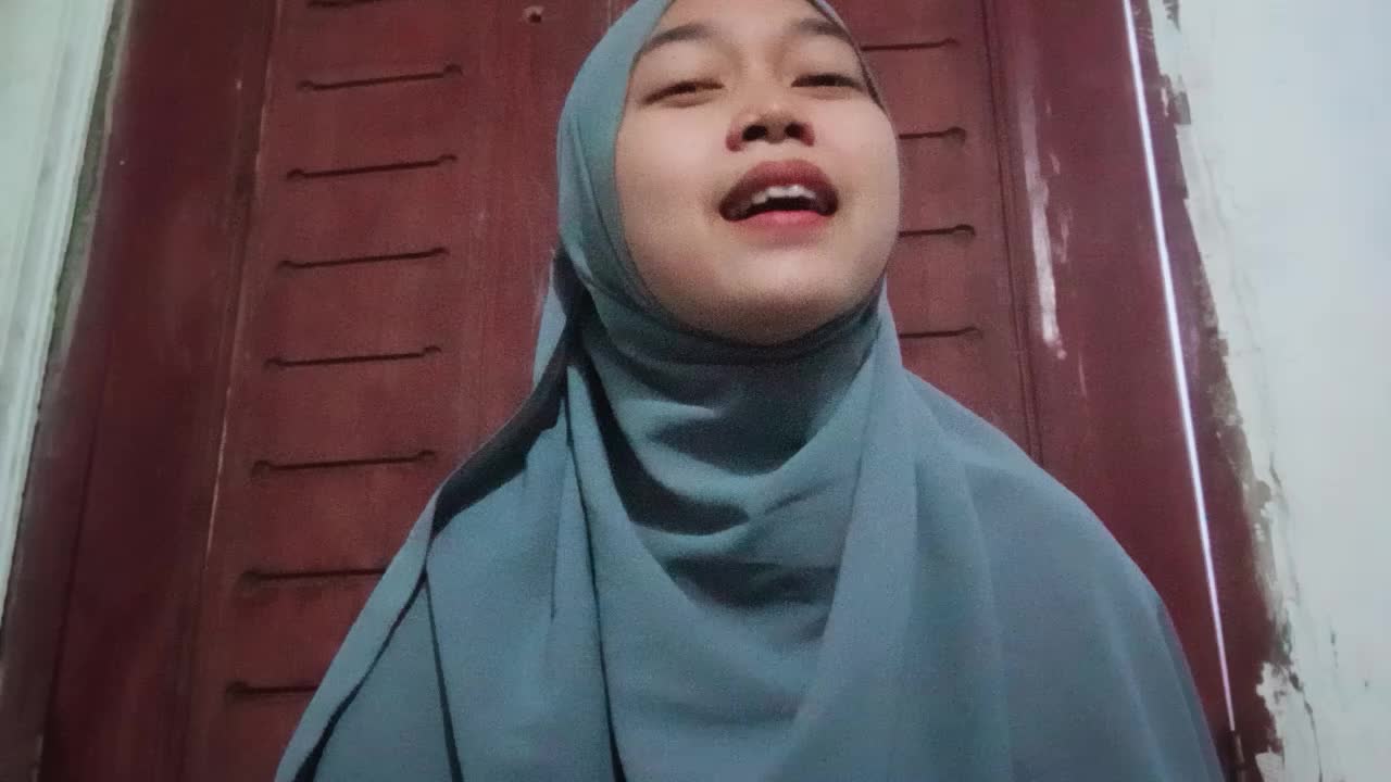 Niken Saputri_17 Tahun_Banyuwangi,Jawa Timur_Ya Asyiqol Mustofa #voiceoframadangtv