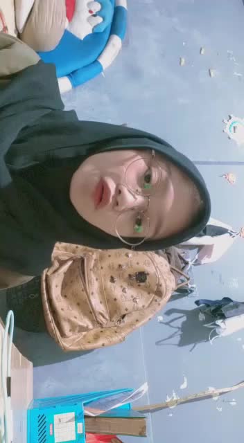 XFI2021 SOLO YOVI OKTAVIONI HERAWAN 17 TAHUN SALAHKAH TERLALU MENCINTAIMU- RATU