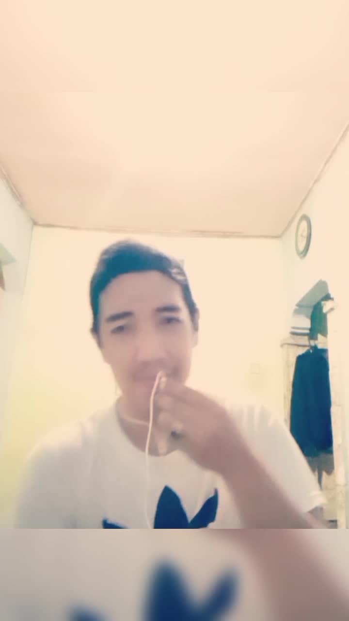 nge dangdut lagu top " Hadirmu Bagai mimpi ". perkenalkan nama saya Rudi, 38 thn. profesi saya yaitu pedagang seblak