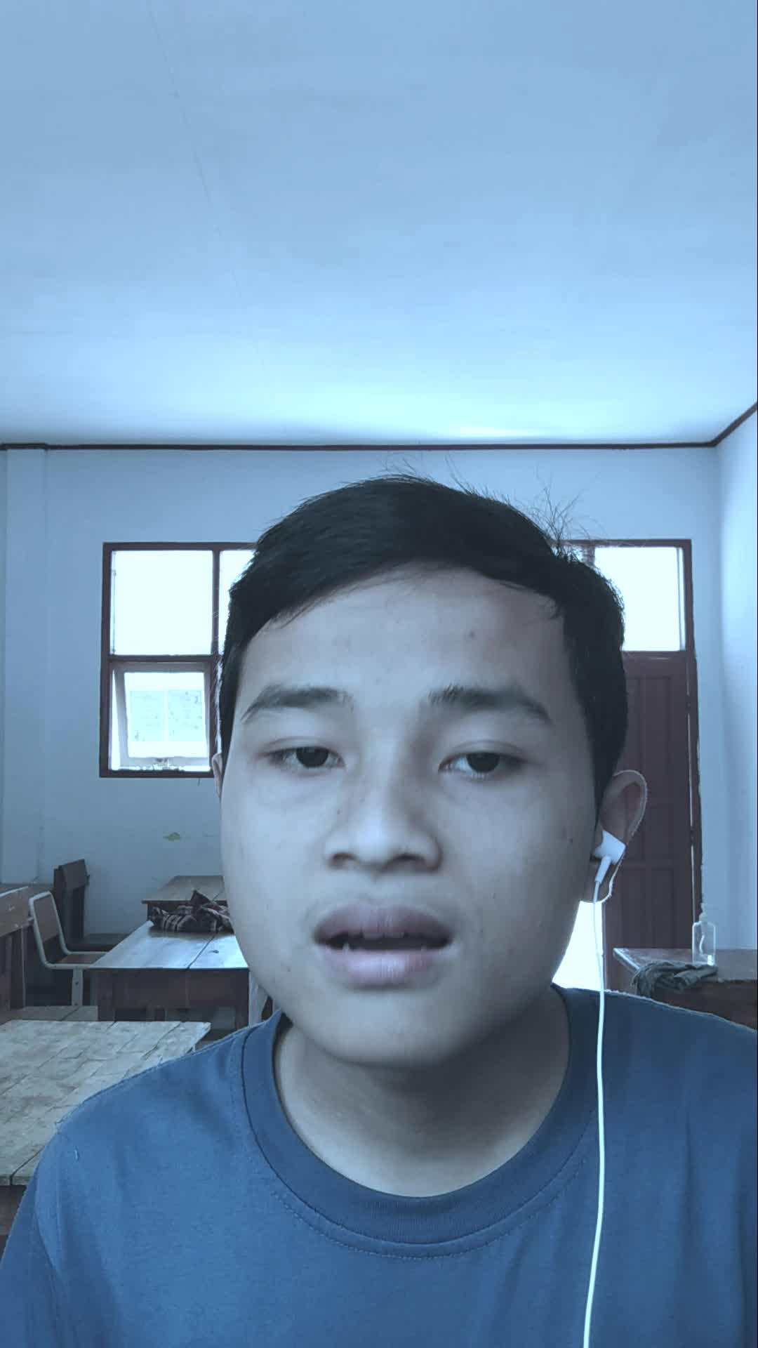 assalamualaikum nama saya obi robiyalloh umur saya 18 thn asal Tasikmalaya jawabarat membawakan lagu jeritan hati . bismillah 