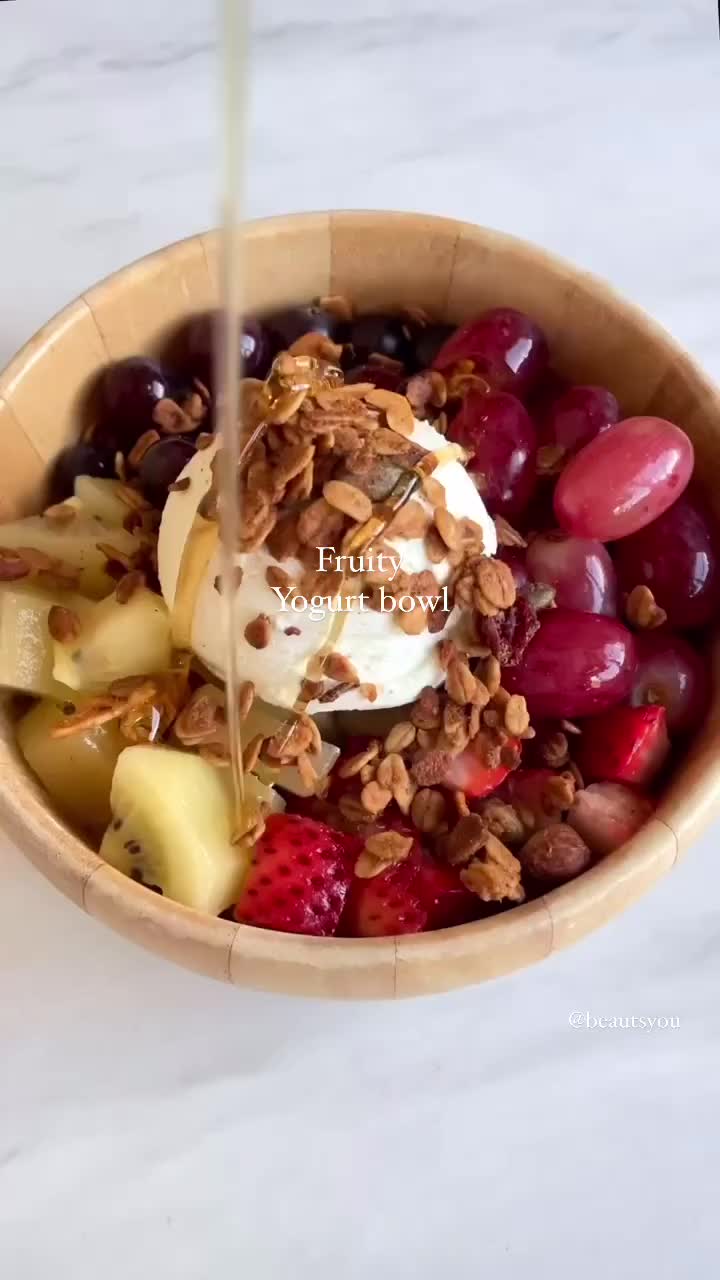Fruit yogurt bowl😋