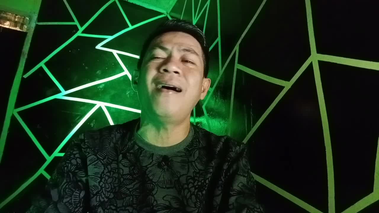 NAMA saya FEBRI BUTOLO- umur 25 tahun- asal provinsi Gorontalo #Audition online Rising star Indonesia Dangdut