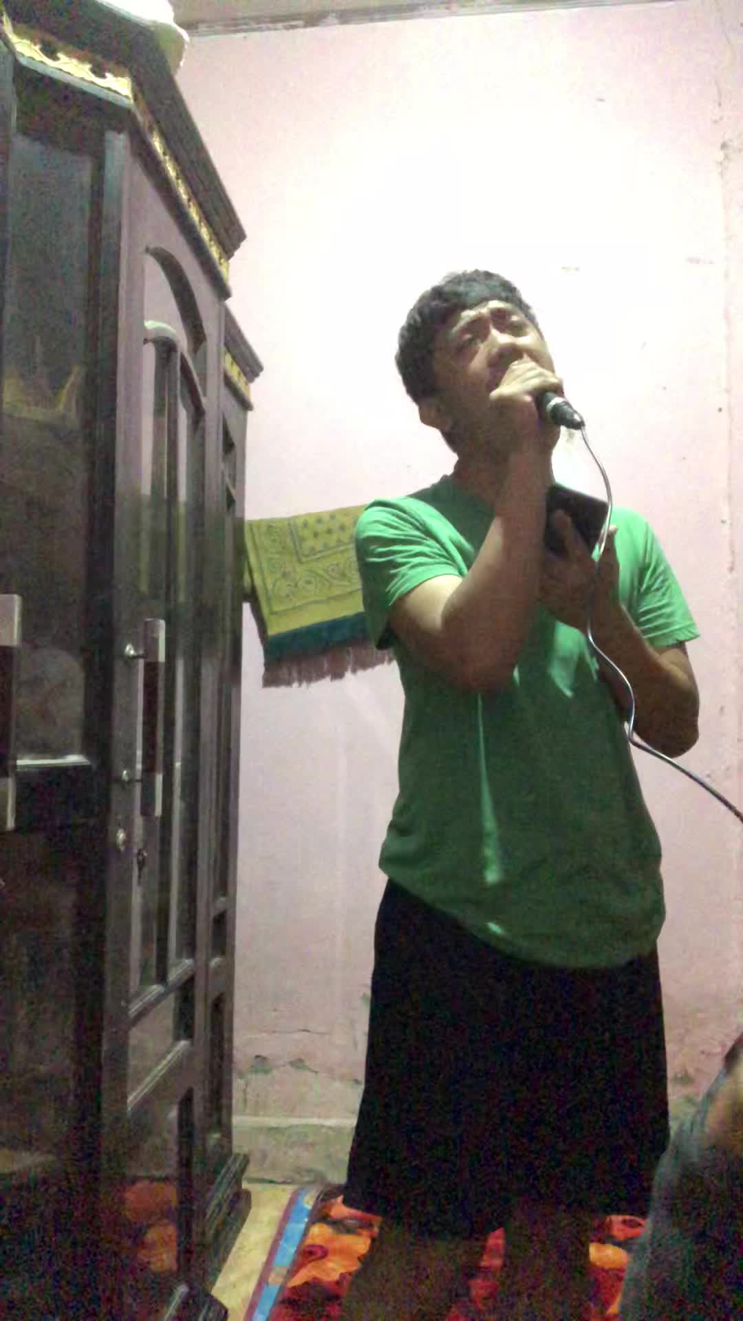 Judul lagu: cinta sejati nama:yusrin umur:28 berasal dari: kota kendari Sulawesi Tenggara