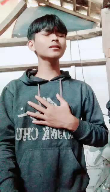 seorang remaja membawakan lagu malam terakhir, nama Subadri usia 18 tahun asal Lampung,#onlineauditionrisingstarIndonesiaDangsut