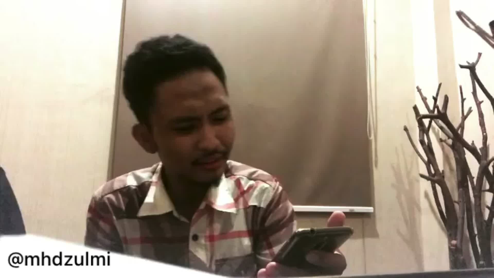 Nama : Muhammad Zulmi
Umur : 24 Tahun
Asal    : Medan 
Judl Lagu : Begadang ( Cover )
#AudisiVoiceOfRamadhan2021 #VoiceOfRamadhan2021
#