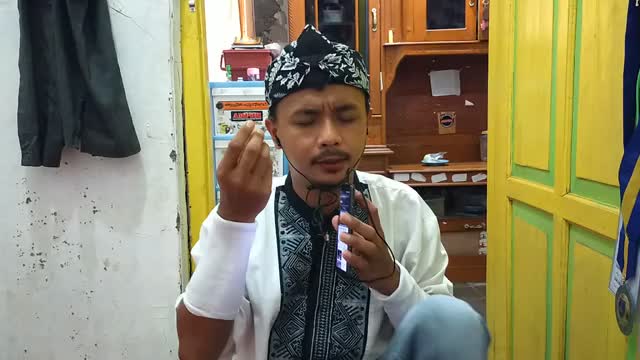 Nama: Muhammad Lukman Usia: 27 Tahun Asal: Bumiayu Brebes Judul lagu: Gigi Rinduku cintamu #VoiceOfRamadanGTV 