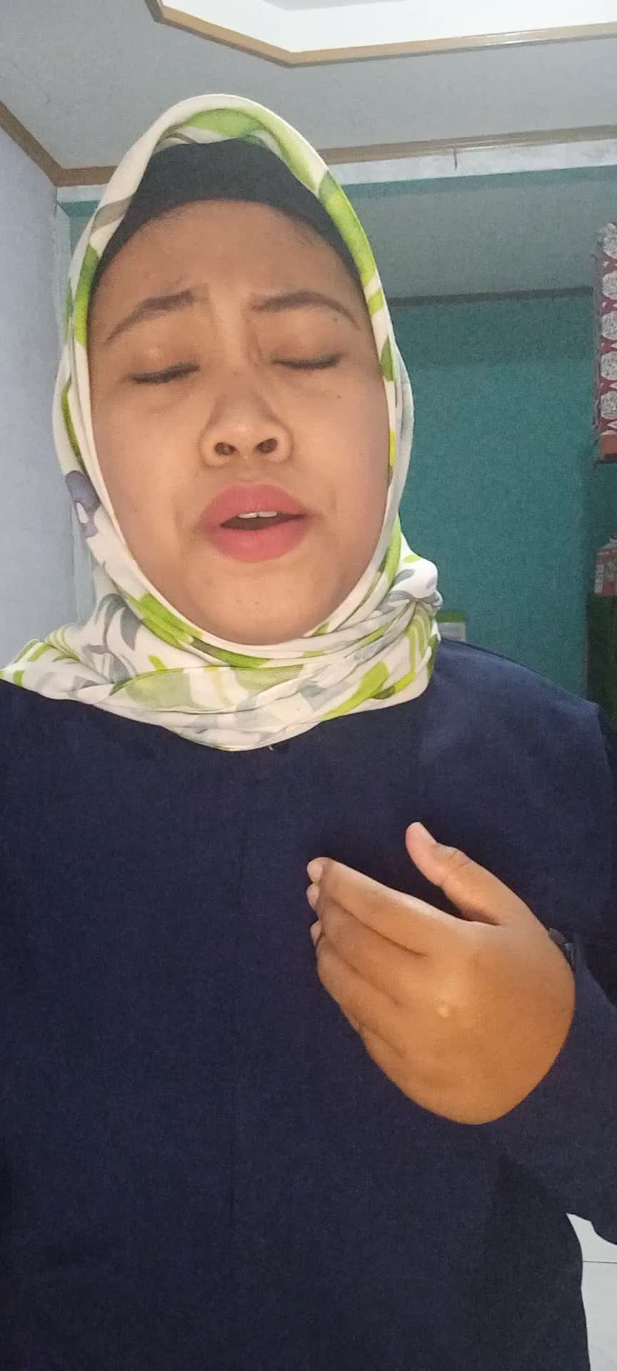 aisyah. padang sumatera barat. judul lagu mata hati. umur 26 tahun