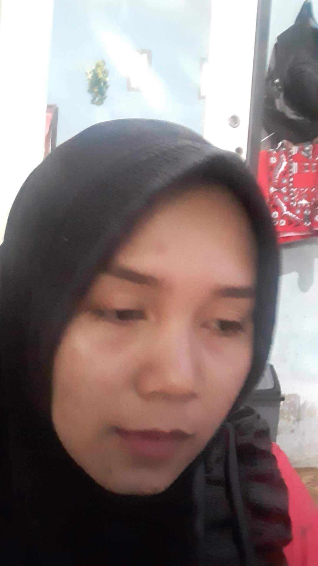 Assalamualaikum, saya Yeni dari Lubuk Pakam,Sumut. Saya mencoba menyanyikan  single dr Meli LIDA yg berjudul HIKMAH.. 