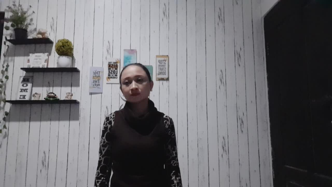XFI2021 SOLO Ardyna Chintya Devi ( 37 Tahun ) Kota Solo – I'm Here By The Color Purple