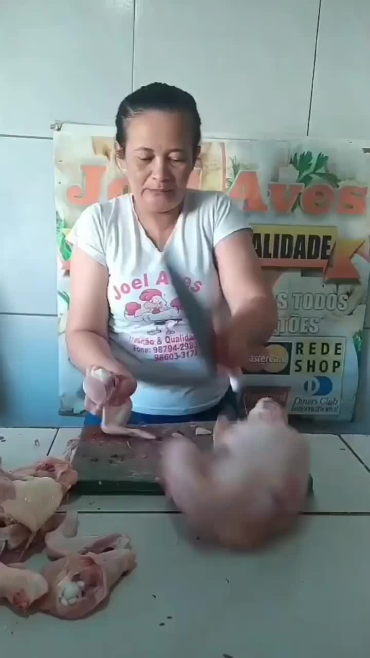 Potong Habis Seekor Ayam