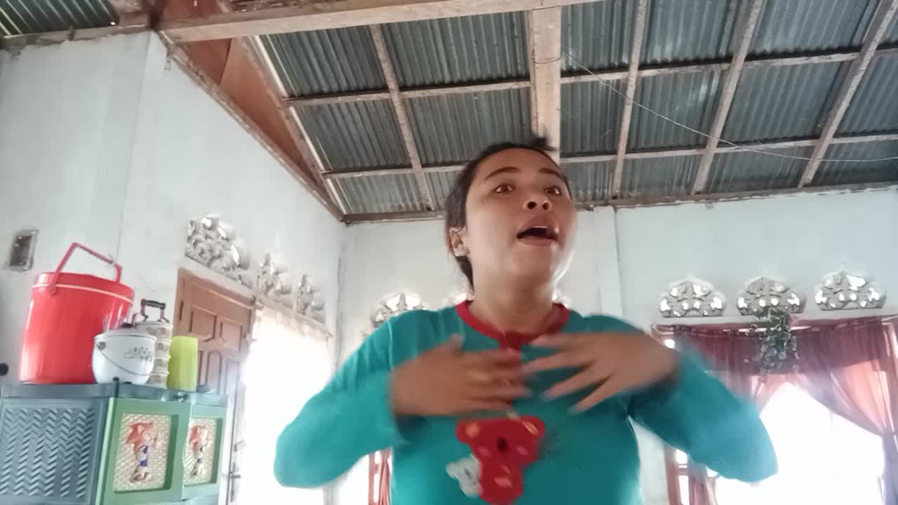 lagi bokek jadi banyak yg aneh _sik asik (covid19)melinda Widia Wati 27 thn+1 hari 3video