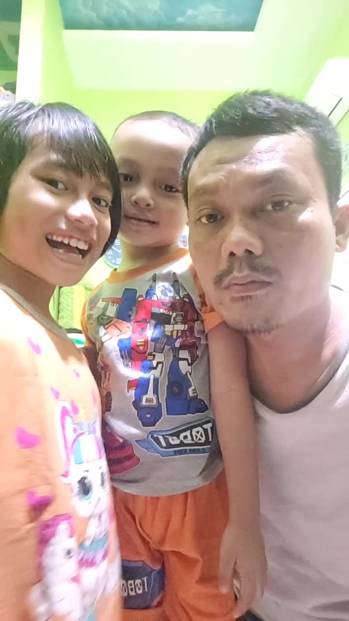 (Jangan ngajarin ghibah) Jadi bu lek wiwik aLya jadi mak tonah kenan jadi yanti di buang sayang toLong bantu Love vote foLow share thanks 