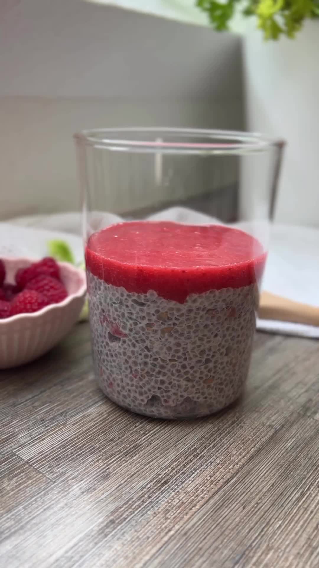 Strawberry chia pudding