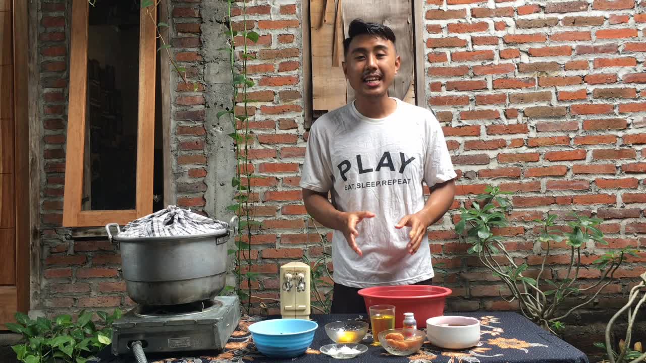 Mlaku-mlaku nang mojokerto, Ojok lali icip-icip "Cup Cake Gulo Batok" simpel dish yang sweet n delicious, wish me luck✨ #onlineauditionmci8 