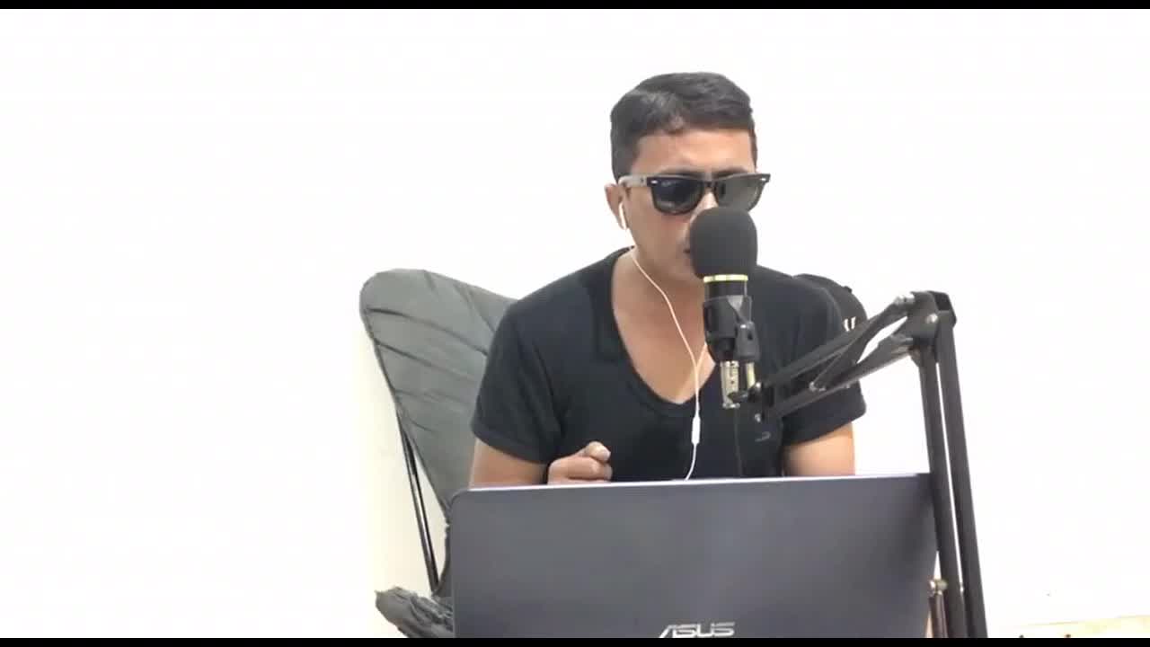 Separuh Aku (Noah) - Cover by Herry Herman alias #PapanyaAldebaran #ShowMeYourVoiceSeason2 #HomeOfTalentRCTIPlus #RCTIPlusOfficial