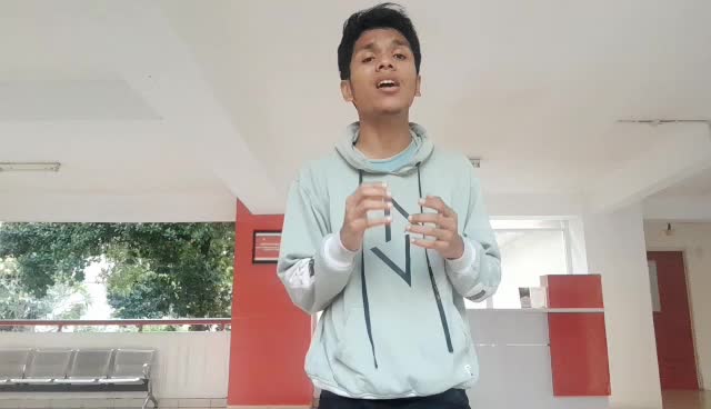 TheSingingBeeIndonesia_Yendro_Menyanyi 