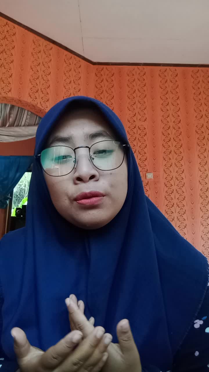assalamualaikum nama saya Fitriani Nurul Husna saya berasal dari ,Bandung Gununghalu ,Saya membawakan_Muhasabah cinta_ #voiceoframadangtv 
