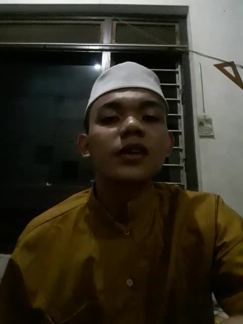 Assalamu'alaikum wr wb
Nama saya Rifqi Aditya Ramadhan.  Umur saya 20 tahun
Saya berasal dari Tegal. Kali ini saya akan membawakan sebuah Qo