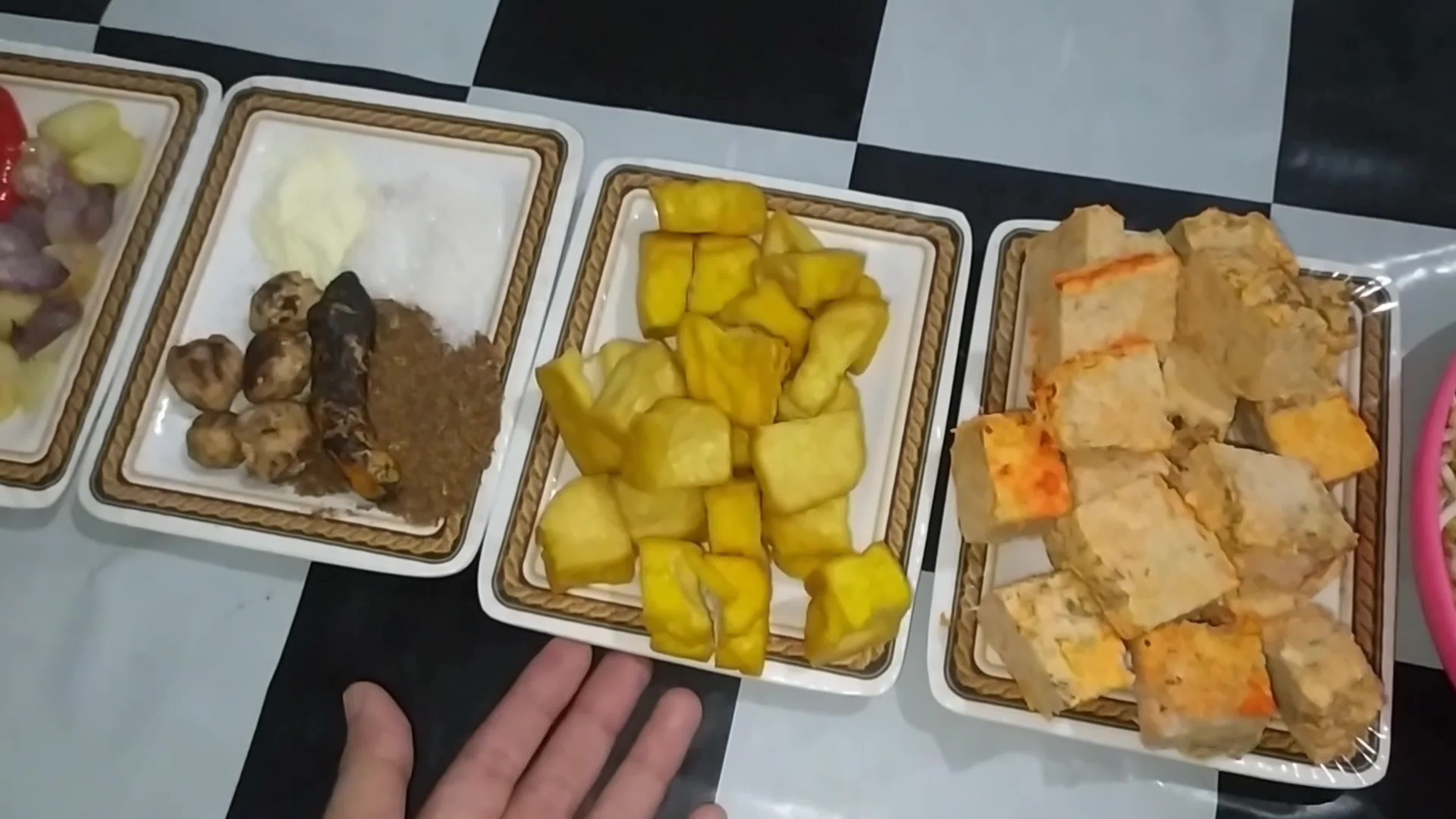 LAKSA KHAS SUNDA masakan satu ini sudah benar2 langka, untuk itu saya memilih maskan ini agar diingat kembali #onlineauditionmci8