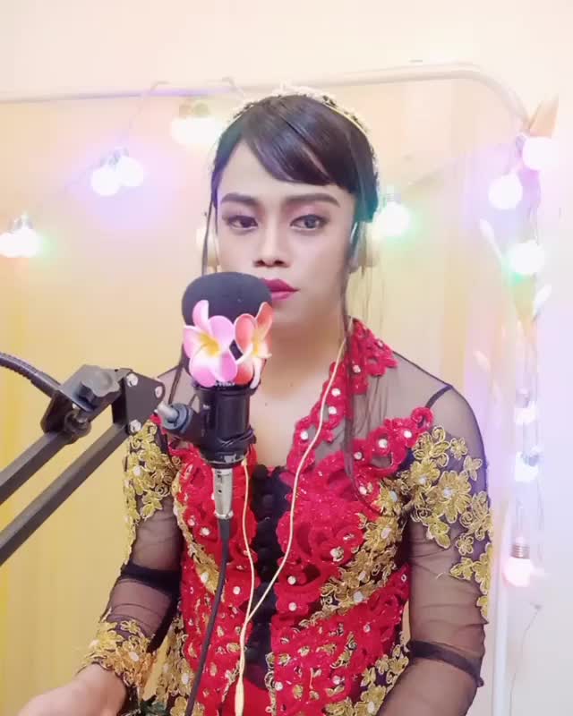 IGT2021 NAMA : ARIF HIDAYAT (CARLLOTA)    JENIS TALENTA : NYANYI SUARA CEWE SINDEN   DOMISILI : BANTEN