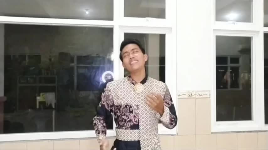 KDI 2022 , Nama : Ilham Rafiansyah, Asal daerah : Jawa timur,usia :23 Tahun, Judul Lagu : Rembulan Bersinar Lagi ( Mansur.S)  