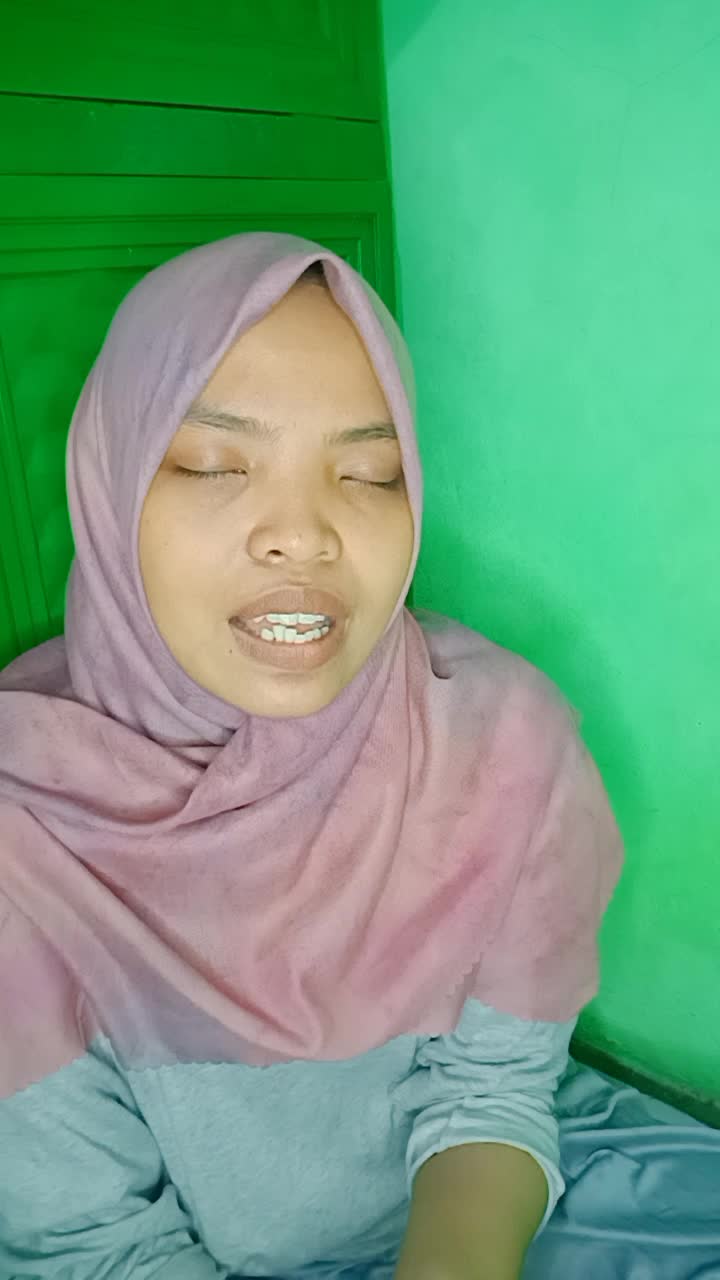 Assalamualaikum, Saya Ulfa dari Purwakarta, 23 tahun. Ketika Cinta Bertasbih - Melly Goeslaw #voiveoframadhan #gtv #audition
