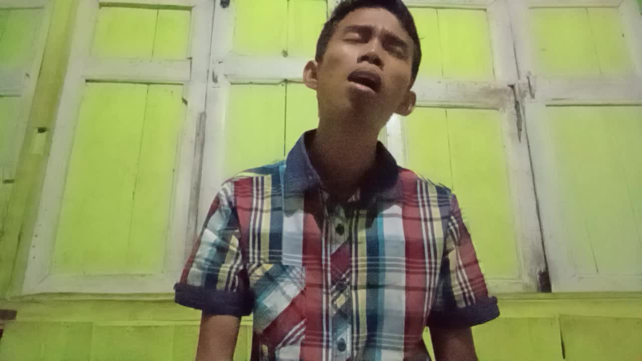 Assalamu'alaikum nama saya ASRI Ogan Ilir - Sumsel. usia 19 Thn, judul lagu mengejar badai.  #ONLINEAUDITIONRISINGSTARINDONES