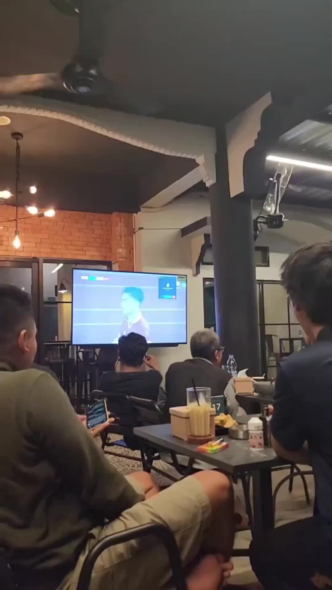 Teman tapi menikah 😅
