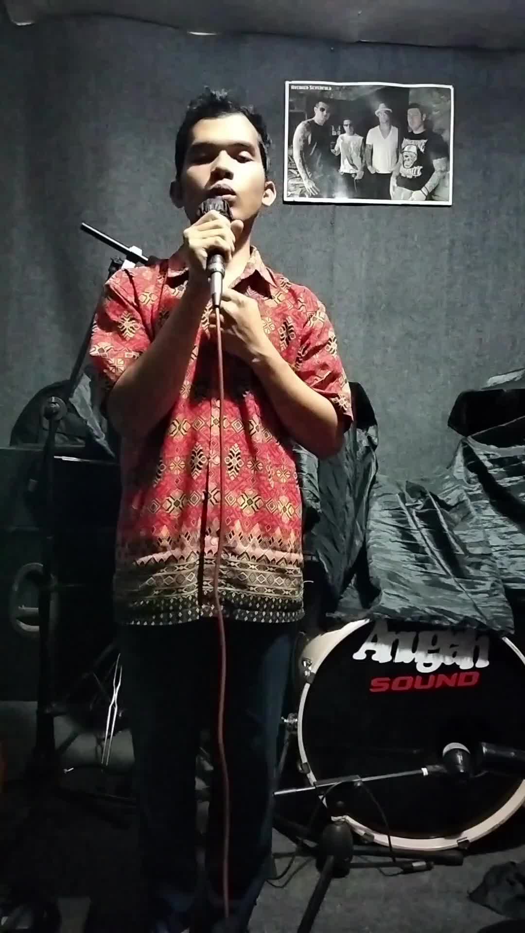 Nike Ardilla - Mengapa Harus berpisah ( Cover ) Akbar Limbong