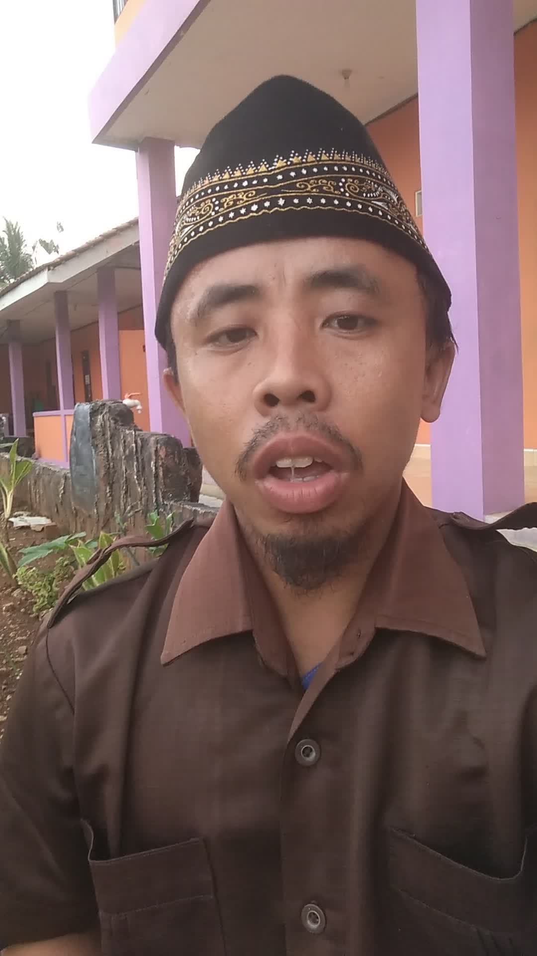 nama zulkarnain asal dari lampung umur 26 alamat candimas natar