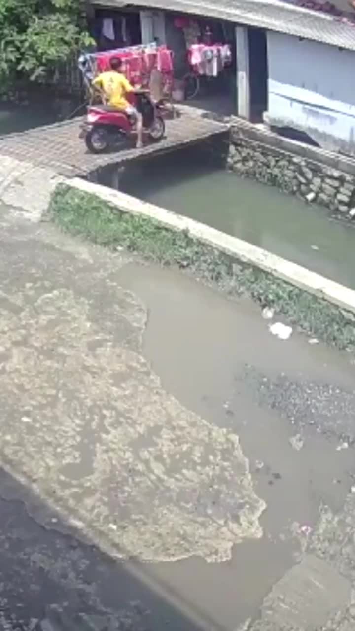 hari apes gak ada di kalender