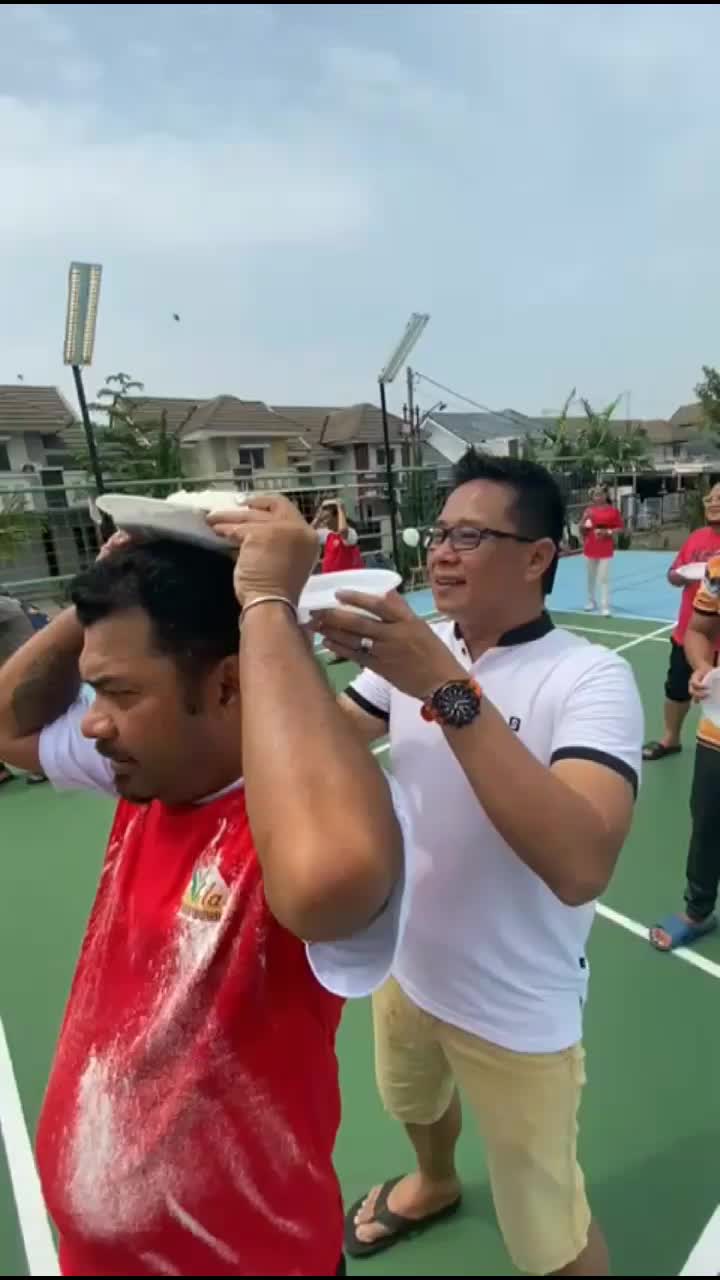 Hari kemerdekaan RI ke 77,,,, komentator lomba oper terigu,,, Merdekaaaaaa 