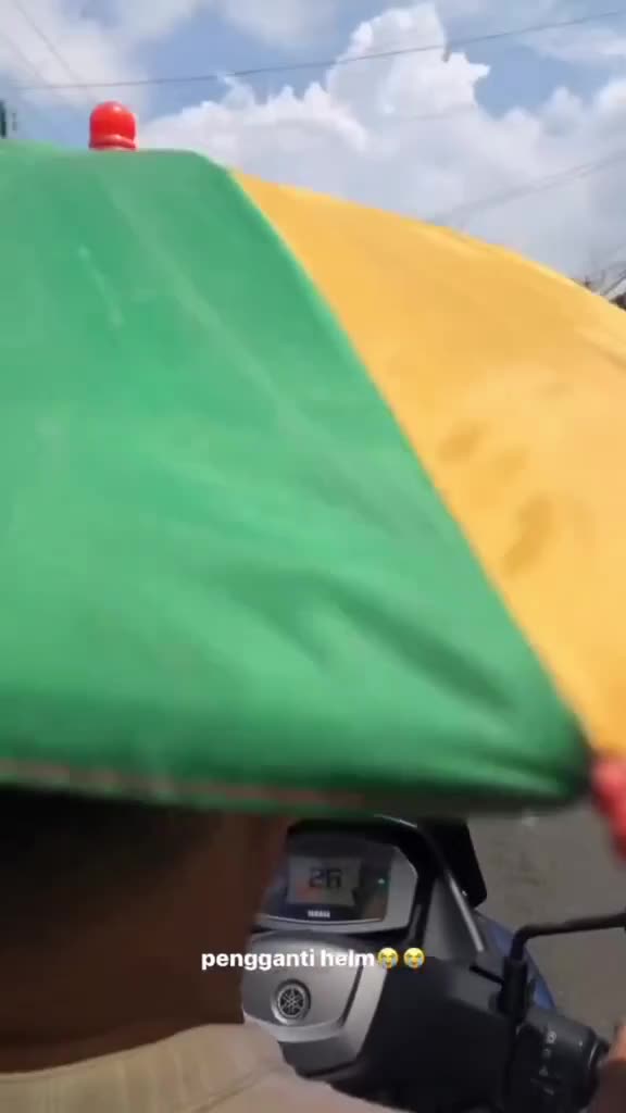 Helm Anti Panas Sekaligus Hujan