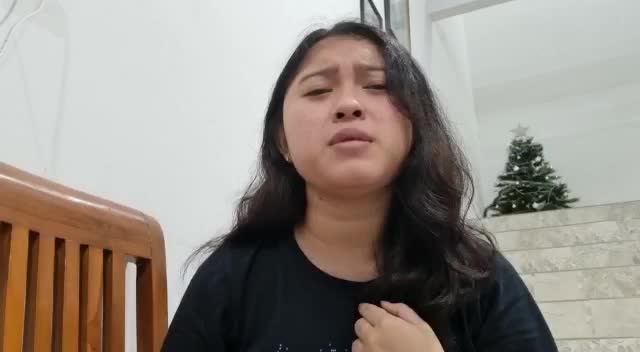 (Separuh Aku - Noah) cover by Laurensia Vista