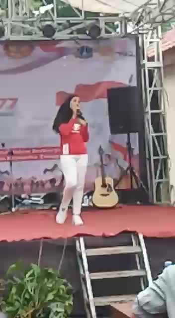 perkenalkan nama stella angeline umur saya 30 tahun