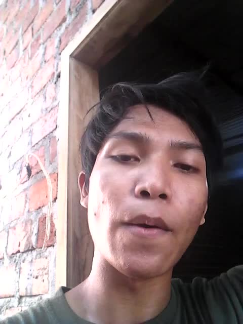 IDOL_XII   NAMA : IDHAM FAHROZAN   USIA : 20 TAHUN  KOTA DOMISILI: METRO, LAMPUNG   JUDUL LAGU : ADA BAND - PEMUJAMU 