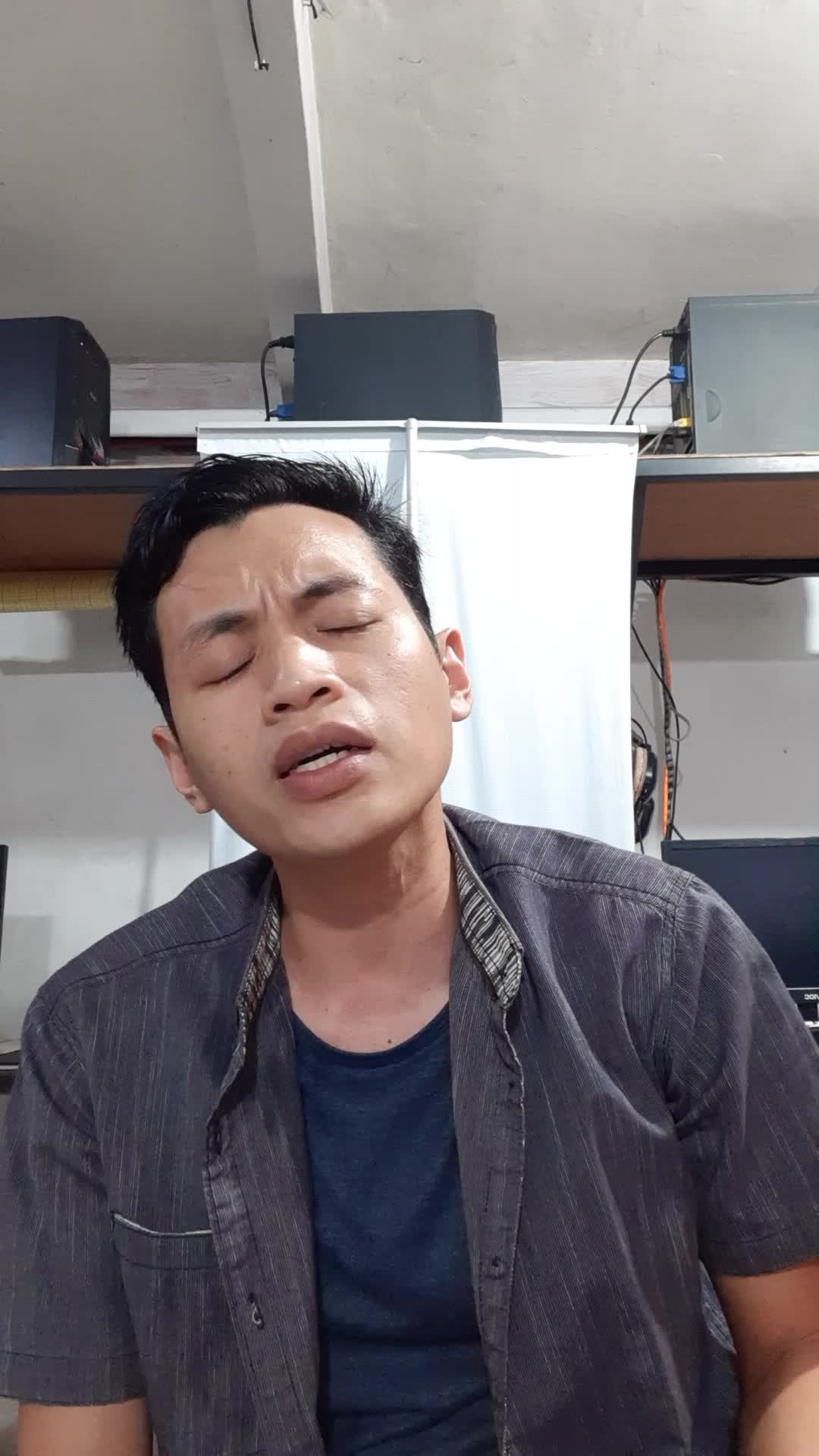 mudah2 an saya bisa masuk dan berpartisipasi di ajang rising star indonesia