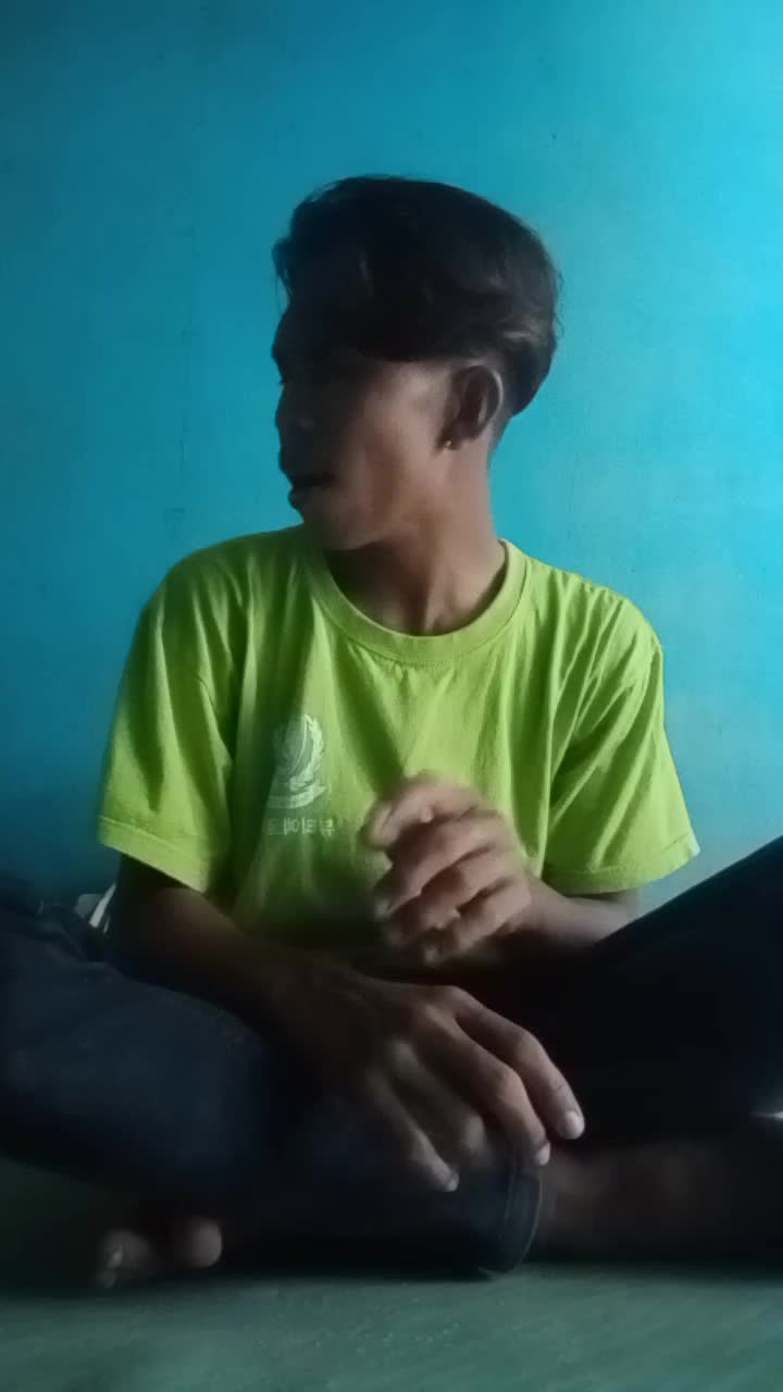 KDI 2021 nama saya WAHYUDI Umur sya 18 tahun dari Kalimantan timur Nunukan asal Sulawesi tengah. 