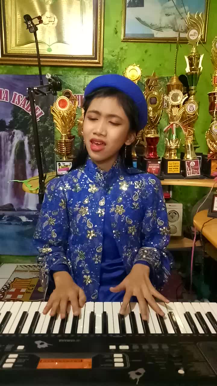 Nama:Anjeli Motivasi:bahagiakanortudanmembelikanrumahagarortusybisapunyarumahsendiridoainyatemen²#AUDITIONONLINERISINGSTARINDONESIADANGDUT
