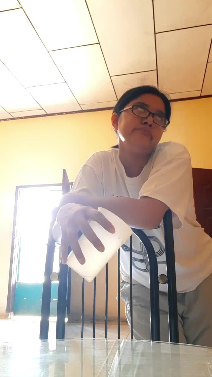 melihat orang menggombal 