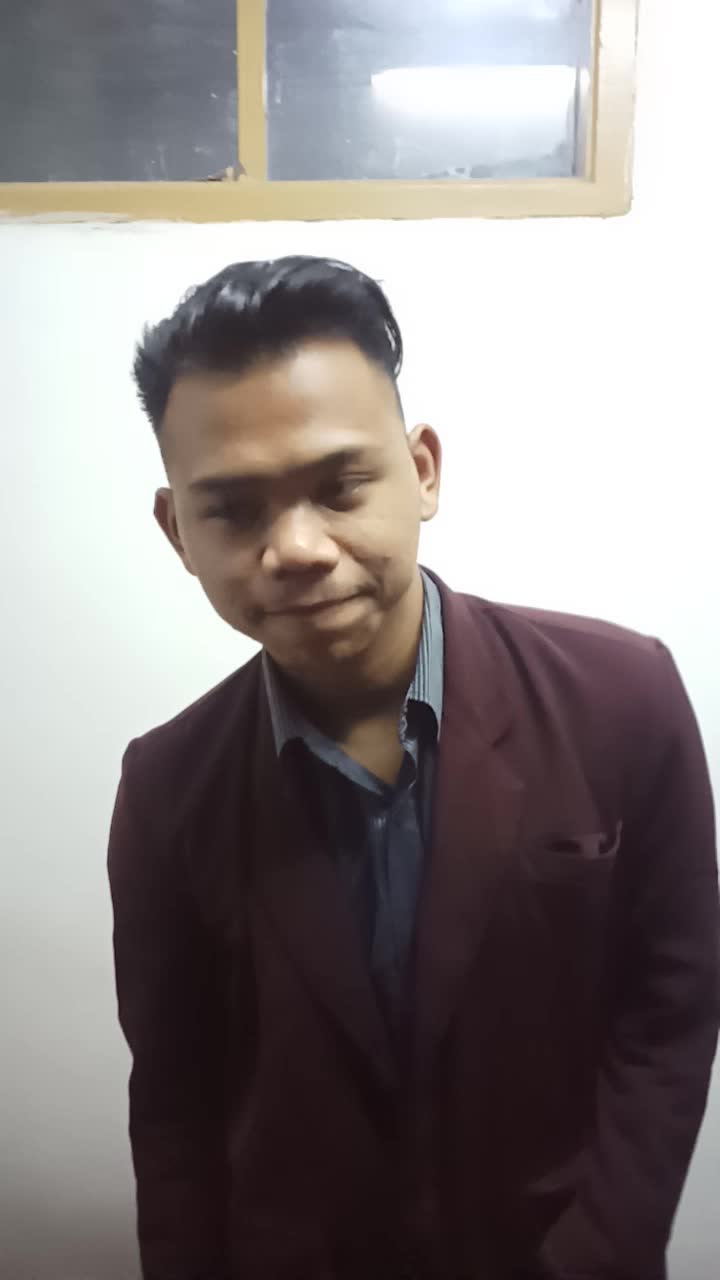 Nama : Dandi Mursidi Kota Asal : Bandung jawa barat Umur : 19 tahun Judul Lagu : Afgan Padamu Aku Bersujud