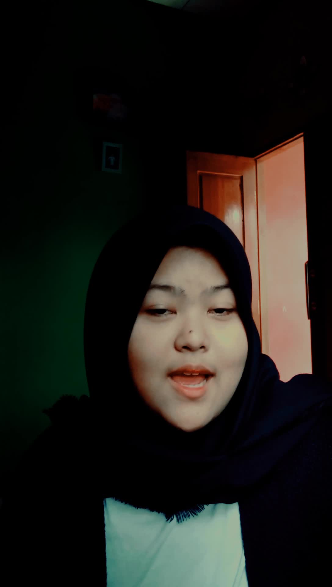 HunnainaAgnesa_15thn_KotaSukabumi_Hobi:Bernyanyi_Pop religi:Aisyah Istri Rosulullah.