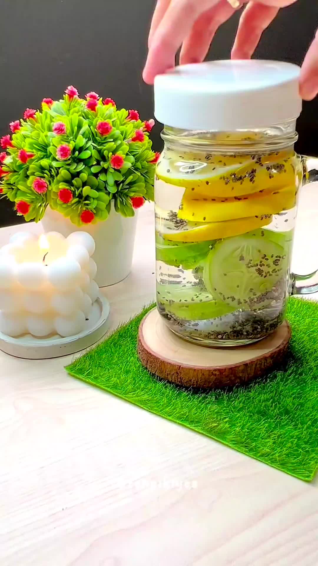 Panas2 gini paling enak minum yg dingin2 ygy. Coba buat ini eh ternyata enak jg rasanya 