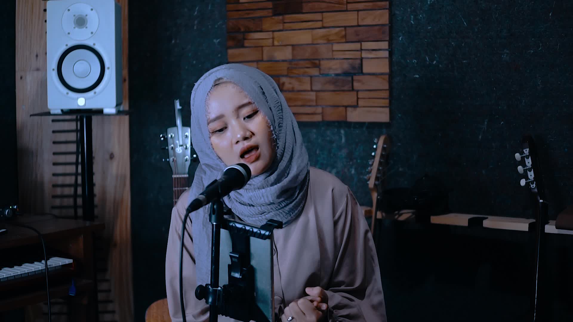 KU MAU DIA - JANGAN LUPA VOTE YA DAN SUBSCRIBE CHANEL YOUTUBE KU KRISPIN ANGGRAINI