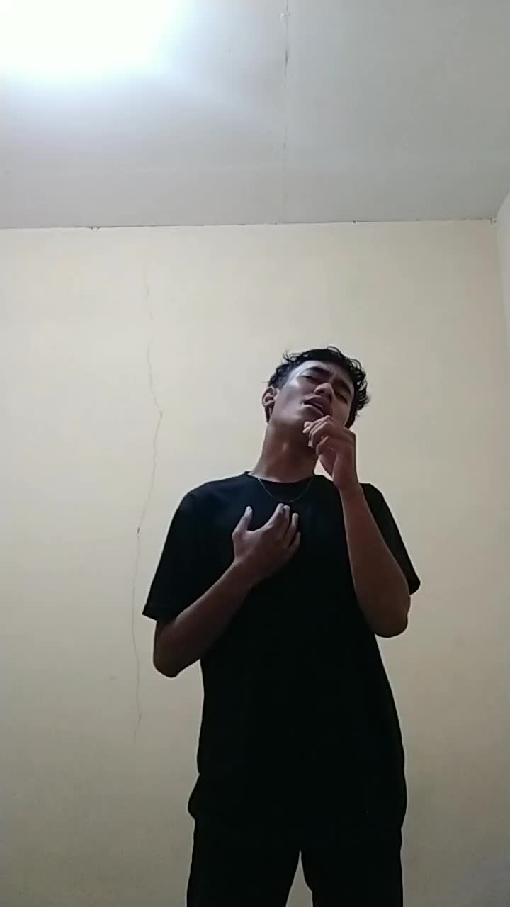 Nama : Muhammad Ihsan Shidiq Usia : 18 Tahun Askot : Kabupaten Tasikmalaya Lagu : Keramat #kdi #Audisionline2022 #Audisi #audisionline2022