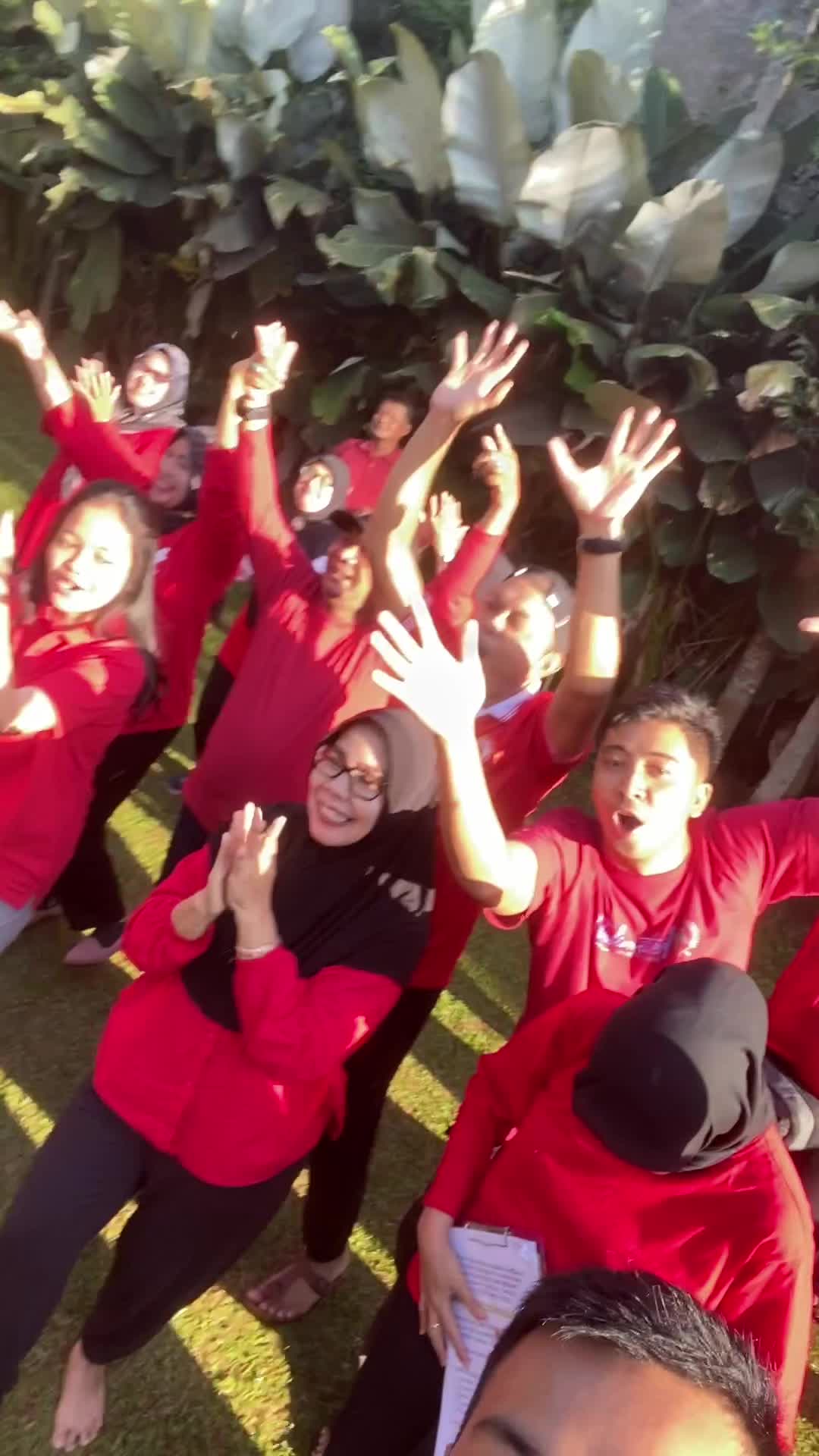 Jalan-Jalan bersama Keluarga (Bersatu Dalam Kehangatan) ⚡️✨