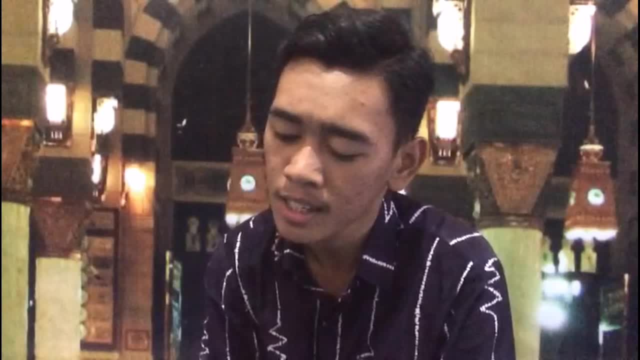 Nama : Lutfi Hafiji, Umur : 16 Tahun, Kota Asal : Pelaihari, Tanah Laut, Judul Lagu : Baginda Muhammad